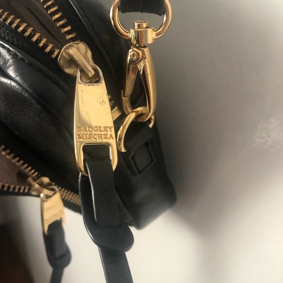 Badgley Mischka black crossbody bag. - Picture 7 of 8